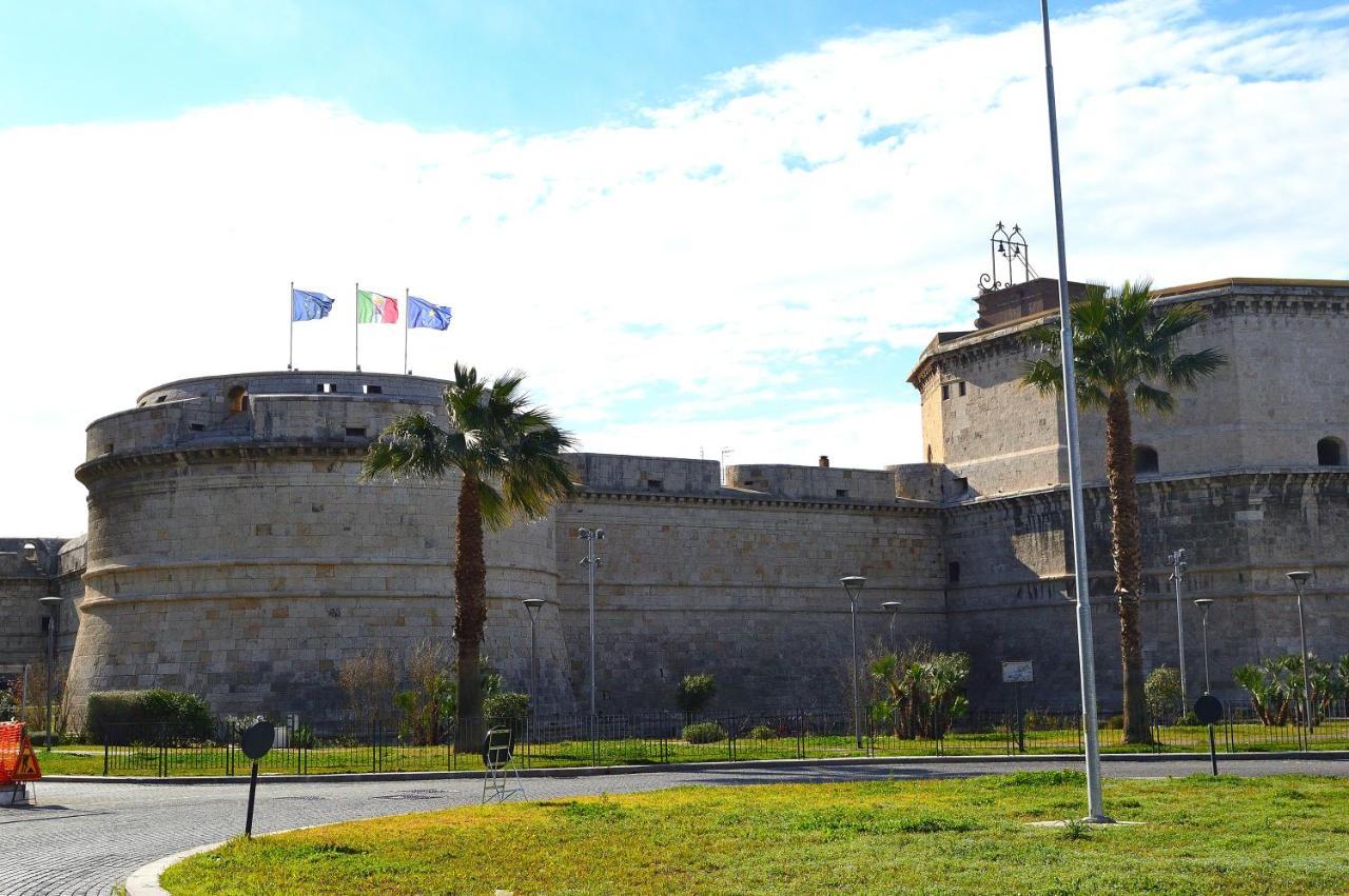 Domus Cavour Apartment Civitavecchia Exterior foto