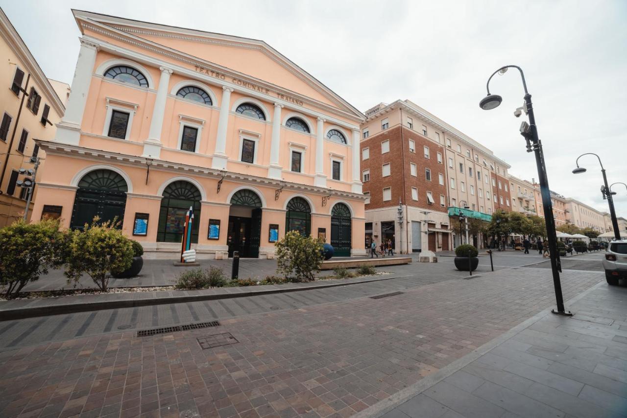 Domus Cavour Apartment Civitavecchia Exterior foto