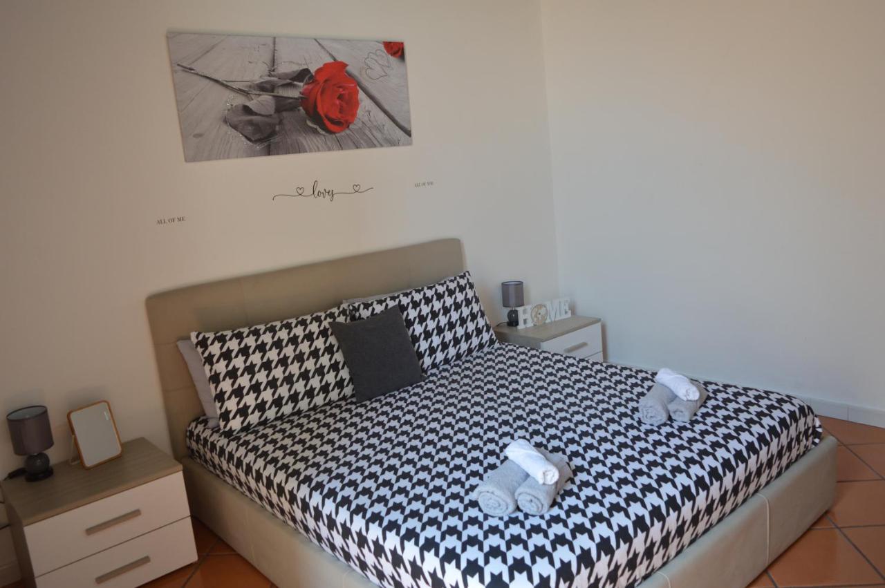 Domus Cavour Apartment Civitavecchia Exterior foto